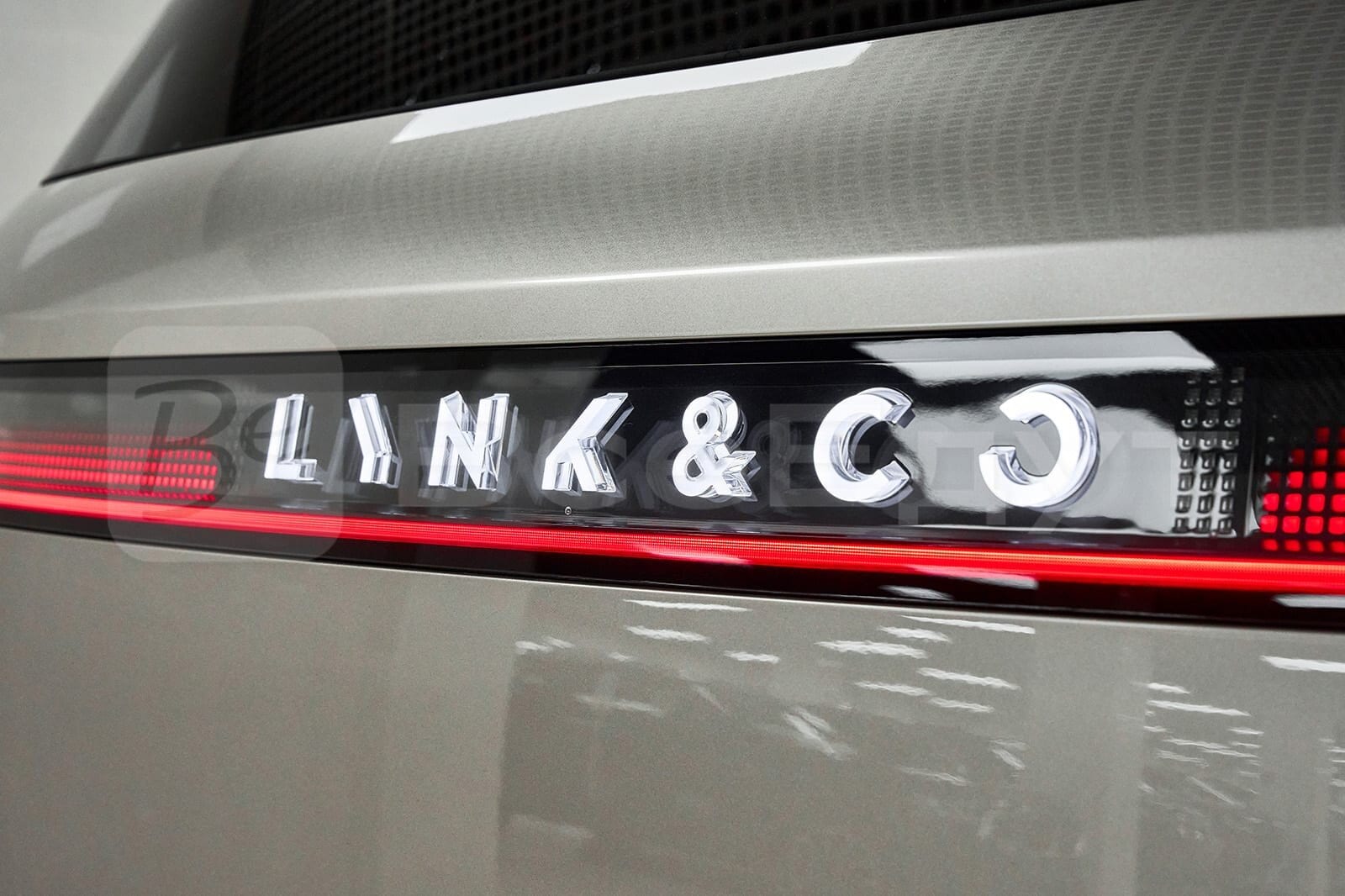 Lynk&Co 900, 2026