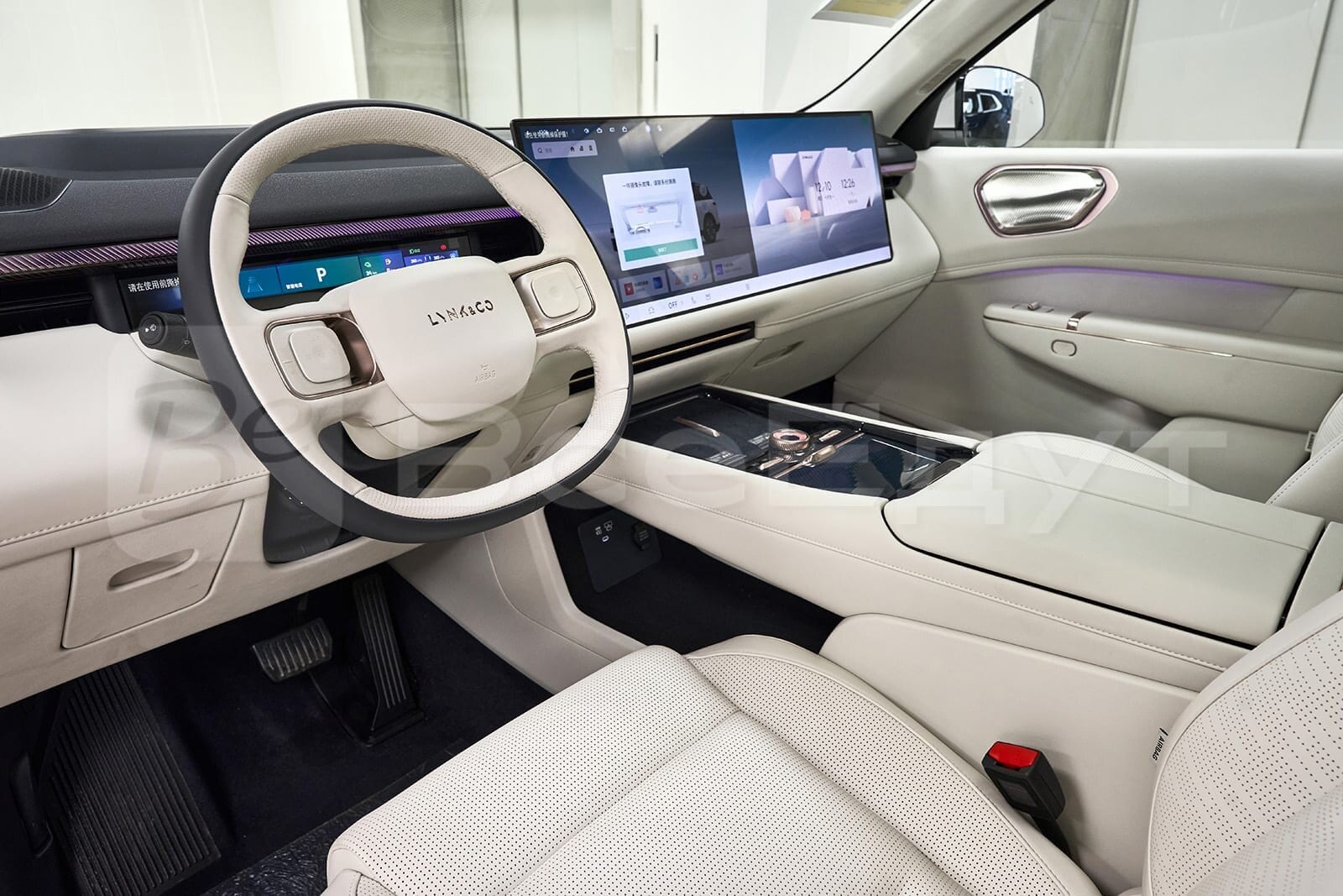 Lynk&Co 900, 2026