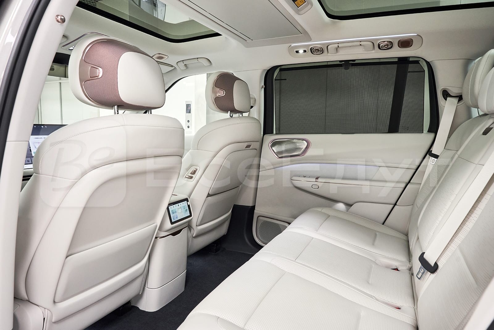 Lynk&Co 900, 2026